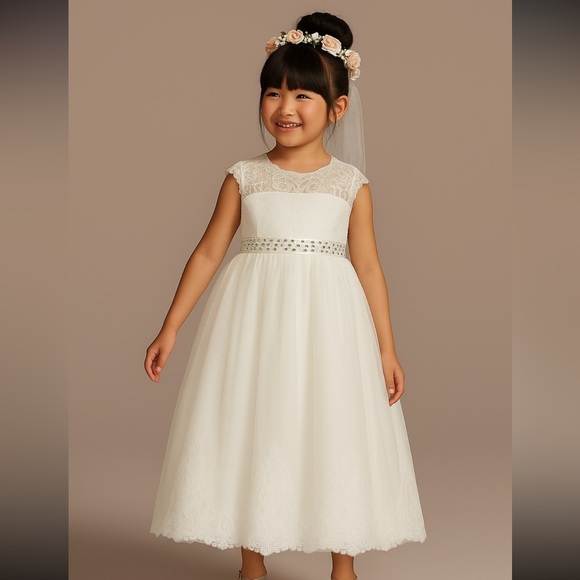 Other - Little girls Elegant White Formal Dress Flower Girl First Communion New Size 4-5